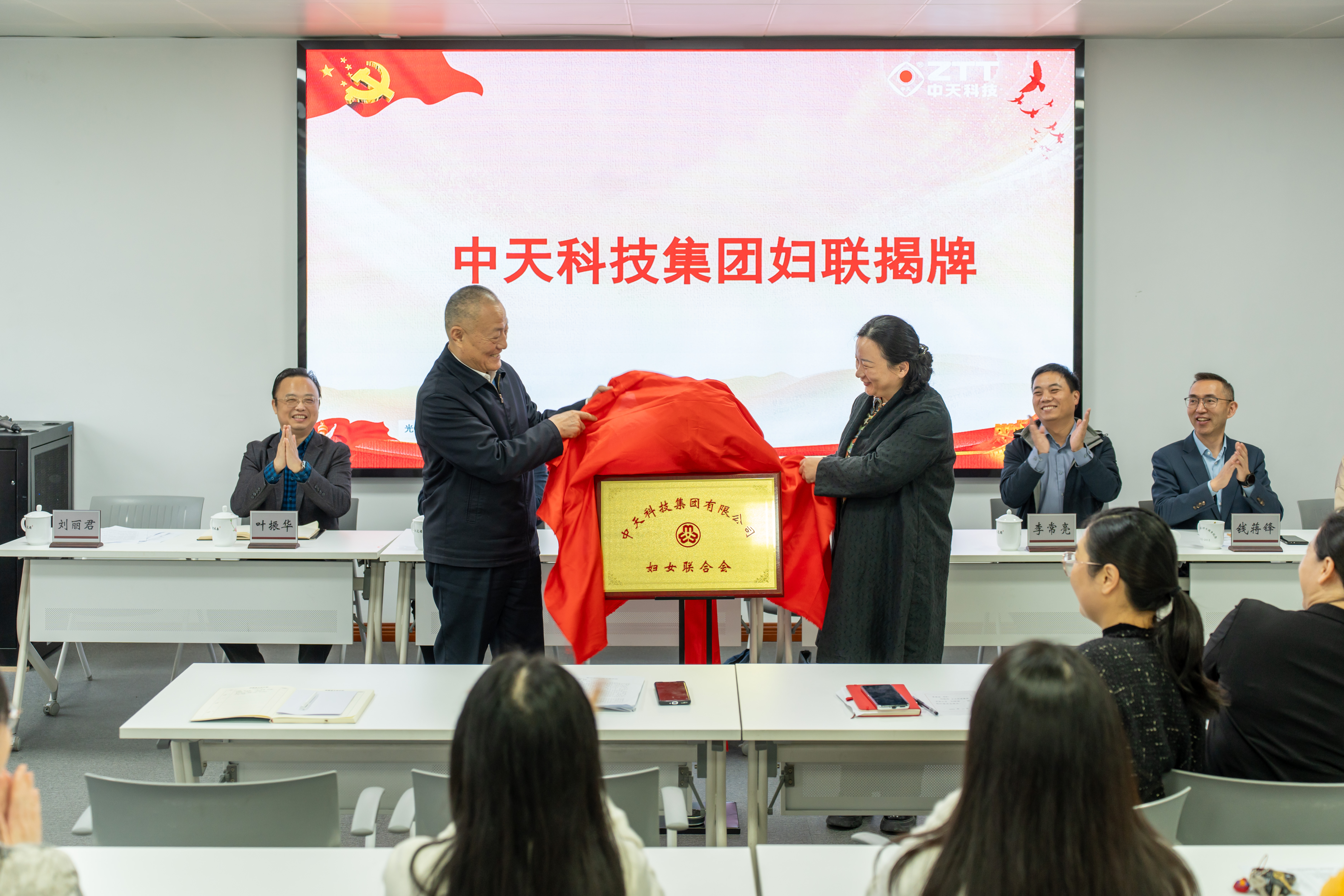 PG电子·仿照器(试玩游戏)官方网站